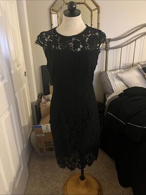Black Lace Cap-Sleeve Midi Dress